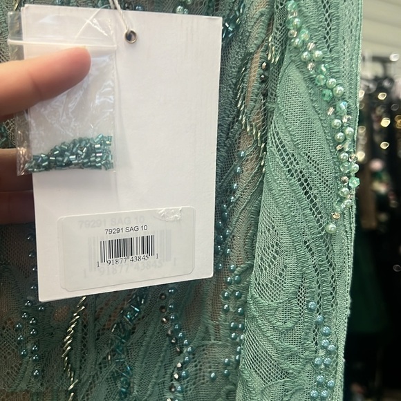 Mac Duggal 79291 BEADED ILLUSION LONG SLEEVE PLUNGE NECK GOWN - Picture 8 of 9